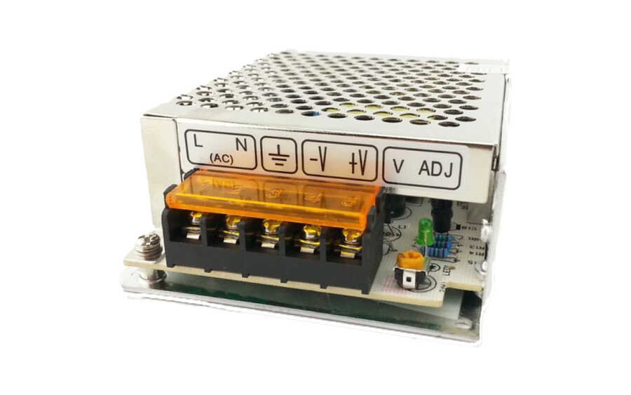 S-15-24 Metal Switchmode Adaptör 24V 0,7A